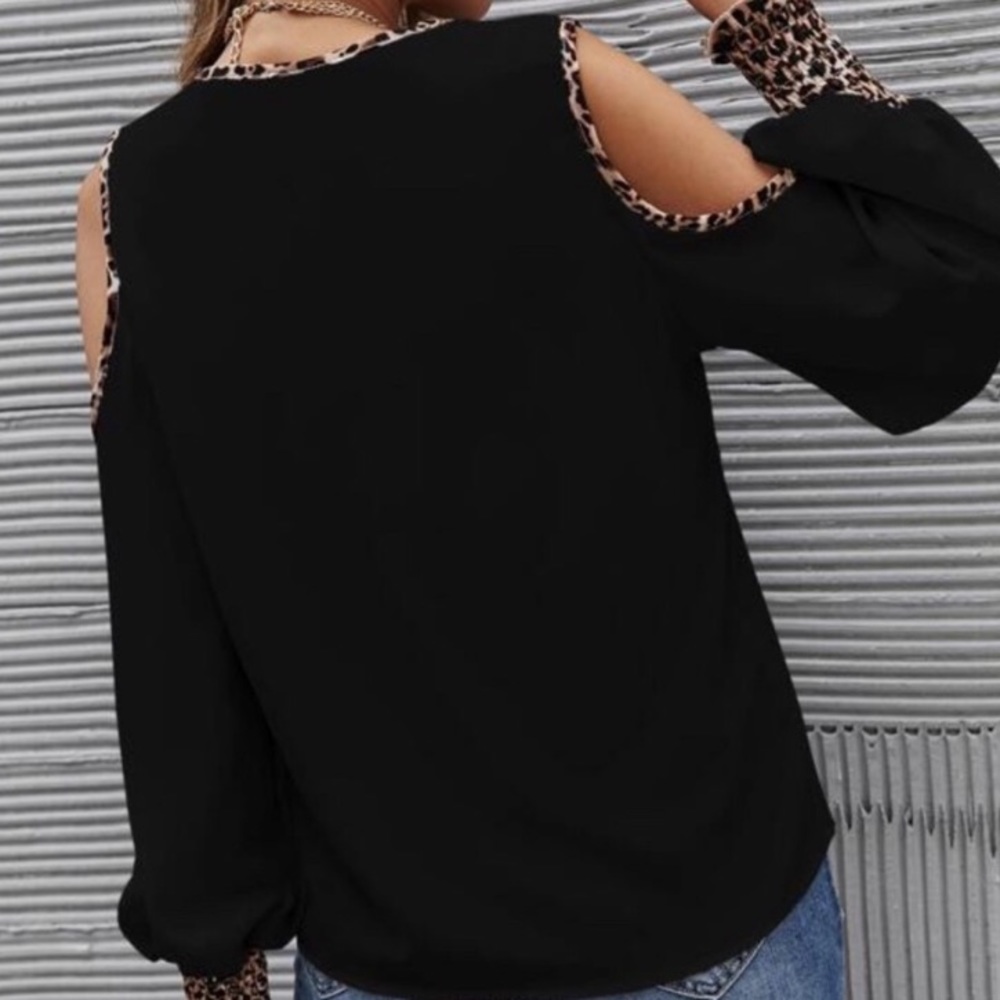 Boho black leopard print button cold shoulder blouse - Picture 8 of 8